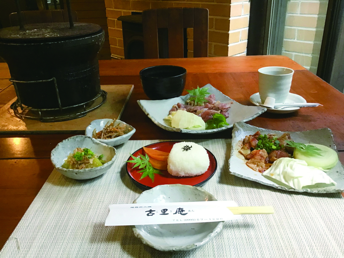 地鶏炭火焼 古里庵 霧島店